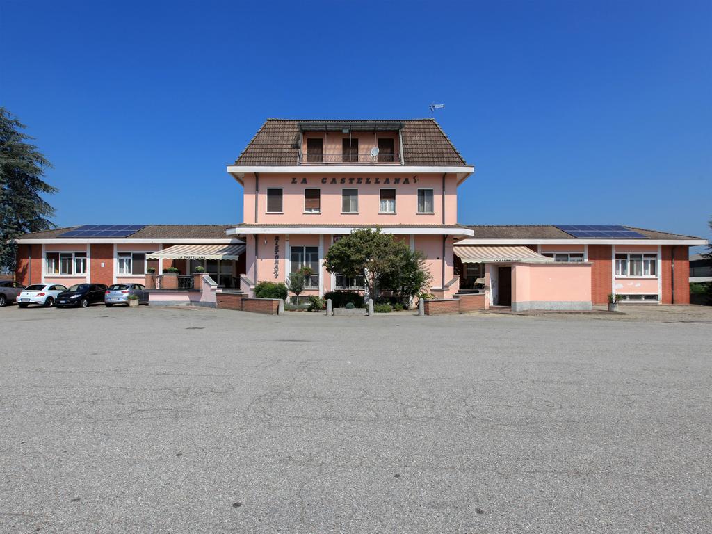 Locanda La Castellana Castello d'Agogna Buitenkant foto